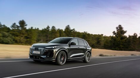 Exceptional performance from the Audi SQ6 SUV e-tron