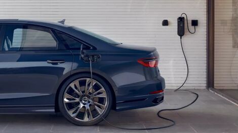 Plug-in hybrid powertrain