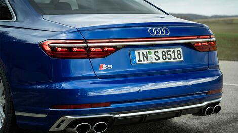 Spacious comfort in the Audi S8