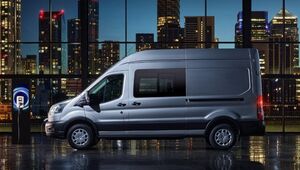 Ford E-Transit™ Double Cab-in-Van