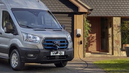 Ford E-Transit™ Double Cab-in-Van