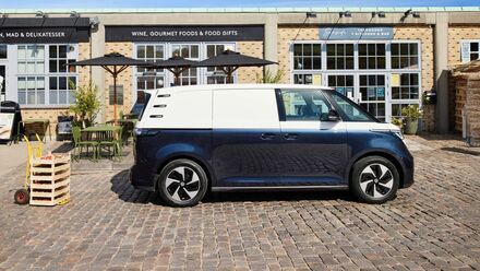 Volkswagen ID. Buzz Cargo Loading