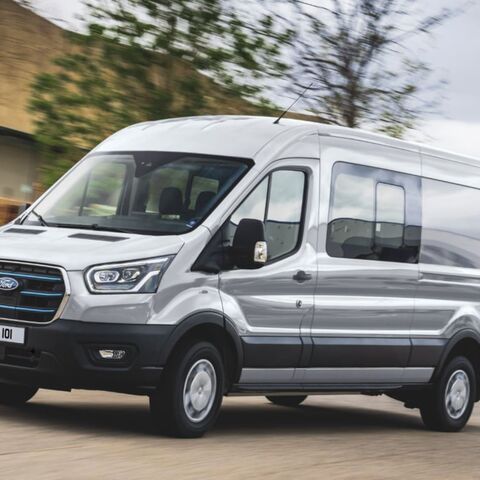 Ford E-Transit™ Double Cab-in-Van