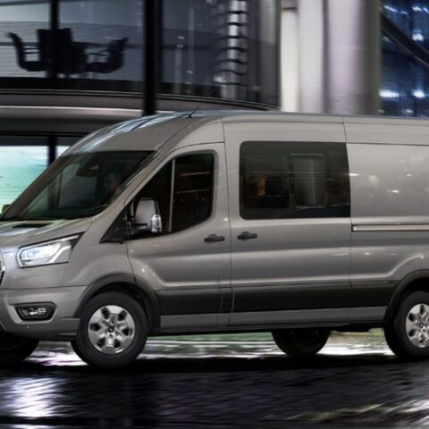 Ford Transit™ Double Cab-in-Van