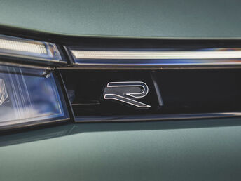 Volkswagen Passat R-Line Styling