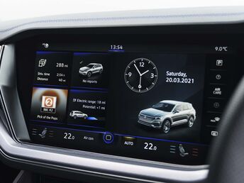 Volkswagen Touareg Plug-in Hybrid Infotainment Screen