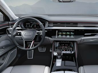 Audi S8
