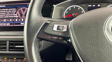 2019 Volkswagen 1.0 TSI SEL Euro 6 5-door (Silver) - Image: 21