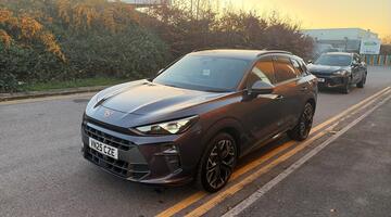 2025 CUPRA EHybrid 25.8kWh VZ2 DSG Euro 6 5-door (Purple) - Image: 10