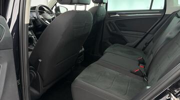 2023 Volkswagen TSI Elegance DSG Euro 6 5-door (Black) - Image: 31