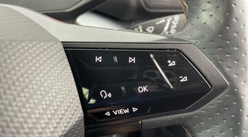 2022 CUPRA E-Boost 58kWh V2 Auto 5-door (Red) - Image: 21