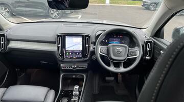 2025 Volvo 2.0 B4 MHEV Ultra Dark DCT Auto Euro 6 5-door (Silver) - Image: 8