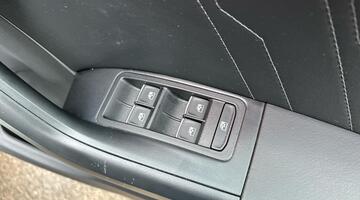 2022 SEAT TSI EVO FR Euro 6 5-door (Black) - Image: 18