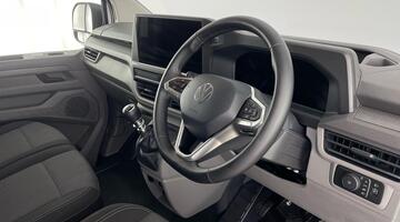 2025 Volkswagen 2.0 TDI T28 Commerce Plus FWD SWB Euro 6 5-door (White) - Image: 6