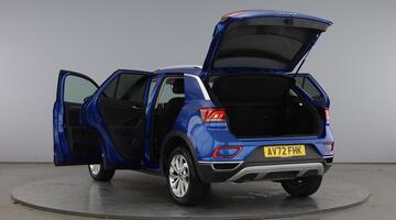 2022 Volkswagen TSI Style DSG Euro 6 5-door (Blue) - Image: 11