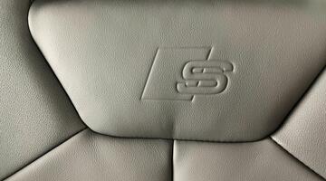 2025 Audi TFSI CoD 35 S line Sportback S Tronic Euro 6 5-door (Red) - Image: 36