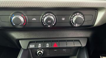 2025 Audi 1.0 TFSI 30 S line Sportback S Tronic Euro 6 5-door (Black) - Image: 14