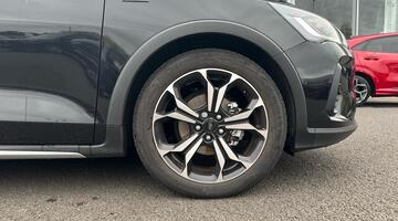 2025 Ford 1.0T EcoBoost MHEV Active X Euro 6 5-door (Black) - Image: 5