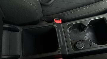 2022 Volkswagen TSI 13kWh Style DSG Euro 6 5-door (Black) - Image: 28