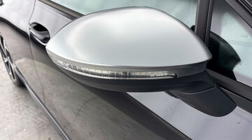 2025 Volkswagen 2.0 TSI R DSG 4Motion Euro 6 5-door (Black) - Image: 44