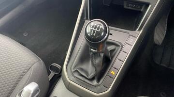 2021 Volkswagen 1.0 EVO Match Euro 6 5-door (Red) - Image: 7