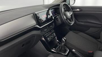 2024 Volkswagen 1.0 TSI Match Euro 6 5-door (Silver) - Image: 2