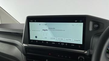 2025 Volkswagen T32 65kWh Commerce Pro Auto RWD SWB 5-door (Grey) - Image: 17