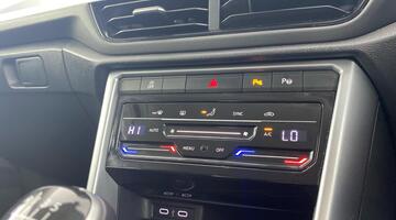 2022 Volkswagen TSI Life Euro 6 5-door (Grey) - Image: 25