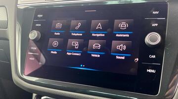 2024 Volkswagen TSI R-Line Edition DSG Euro 6 5-door (Blue) - Image: 18