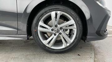 2023 Volkswagen ETSI MHEV R-Line DSG Euro 6 5-door (Grey) - Image: 5