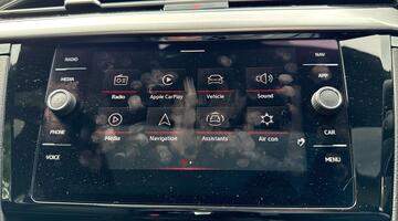 2025 Volkswagen 2.0 TSI R Fastback DSG 4Motion Euro 6 5-door (White) - Image: 7