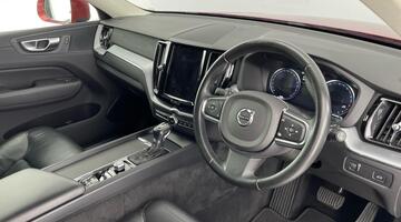 2019 Volvo 2.0 T4 Edition Auto Euro 6 5-door (Red) - Image: 6