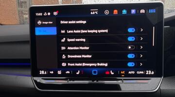 2025 Volkswagen 2.0 TSI R Black Edition DSG 4Motion Euro 6 5-door (Grey) - Image: 18