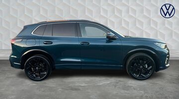 2025 Volkswagen ETSI MHEV R-Line DSG Euro 6 5-door (Blue) - Image: 4