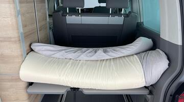 2020 Volkswagen 2.0 TDI Coast DSG Euro 6 4-door (Multicolour) - Image: 16