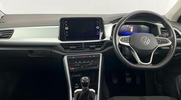 2022 Volkswagen TSI Life Euro 6 5-door (White) - Image: 8