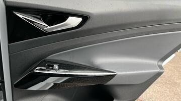 2025 Volkswagen Pro 77kWh Match Auto 5-door (White) - Image: 42