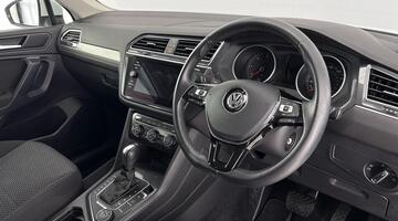 2021 Volkswagen 2.0 TDI Match DSG 4Motion Euro 6 5-door (White) - Image: 6