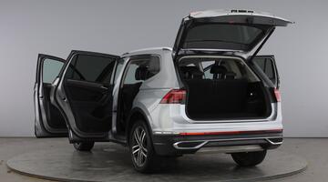 2022 Volkswagen TSI Elegance DSG Euro 6 5-door (Silver) - Image: 11