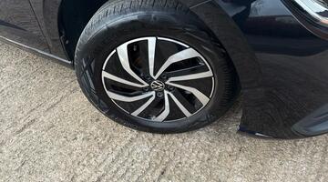 2022 Volkswagen 1.0 EVO Life Euro 6 5-door (Black) - Image: 22