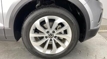 2025 Volkswagen TSI Match Euro 6 5-door (Silver) - Image: 5