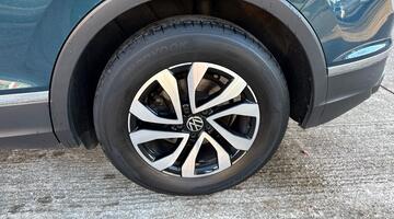 2022 Volkswagen TSI Active DSG Euro 6 5-door (Blue) - Image: 13