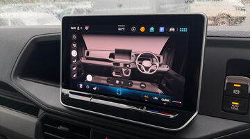 2025 Volkswagen 2.0 TDI CR30 Commerce FWD MWB High Roof Euro 6 5-door (White) - Image: 20