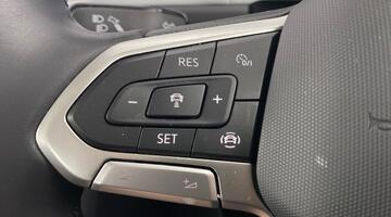 2023 Volkswagen TSI Life Euro 6 5-door (Red) - Image: 24