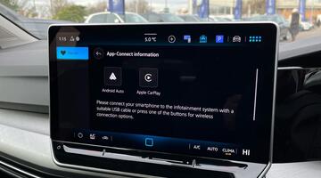 2025 Volkswagen ETSI MHEV Match DSG Euro 6 5-door (Red) - Image: 15