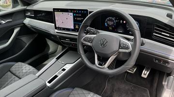 2025 Volkswagen ETSI MHEV R-Line DSG Euro 6 5-door (Grey) - Image: 6