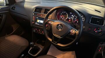 2017 Volkswagen TSI BlueMotion Tech Match Euro 6 5-door (White) - Image: 6