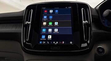 2025 Volvo 2.0 B4 MHEV Ultra Bright DCT Auto Euro 6 5-door (Black) - Image: 34