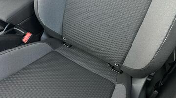 2025 Volkswagen 1.0 EVO Life Euro 6 5-door (Black) - Image: 28