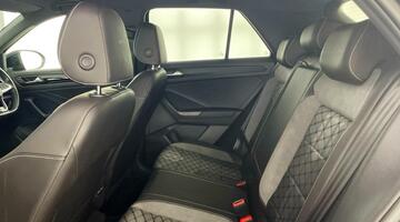 2024 Volkswagen TSI R-Line DSG Euro 6 5-door (Black) - Image: 31